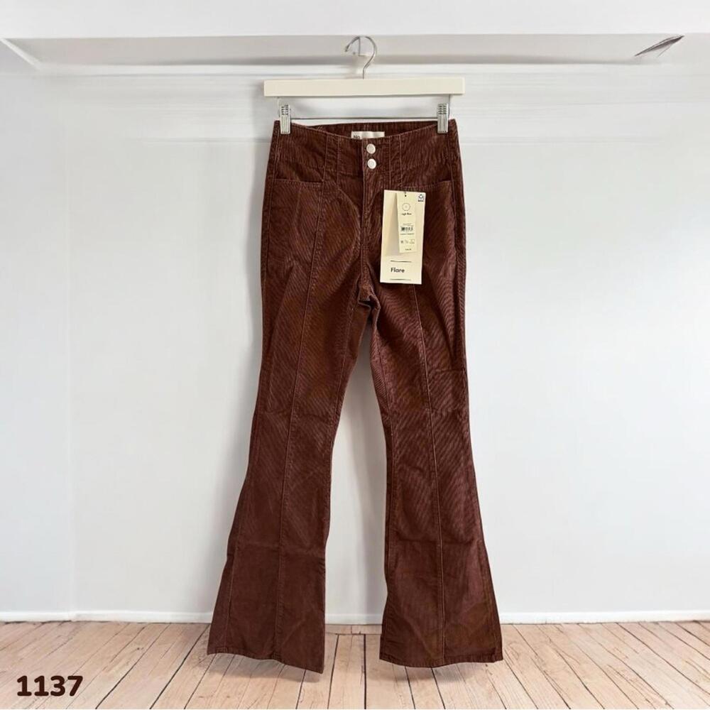 1137 no boundaries high rise flares 0 (25x32) NWT